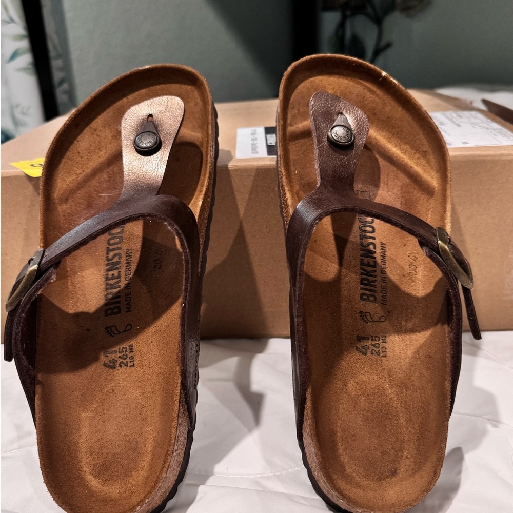 PRICE REDUCED!!!!  $50  Birkenstock Espresso Leather Thong Sandals